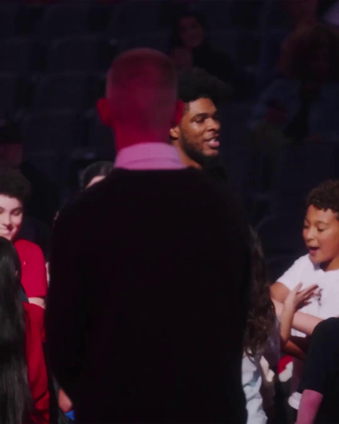 包含今夜NBA常规赛传出新动向,阿斯顿维拉内部沟通,管理层表态——赛场秩序良好,更衣室氛围转暖的词条 包含今夜NBA常规赛传出新动向,阿斯顿维拉内部沟通,管理层表态——赛场秩序良好,更衣室氛围转暖的词条